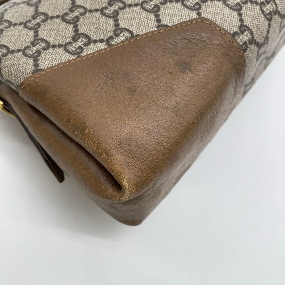 Authentic GUCCI GG Plus Beige Brown
PVC Leather Shoulder Bag - Picture 7 of 16